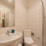 Δωμάτια σε οικογενειακή κατοικία Bright Double In A Coliving *