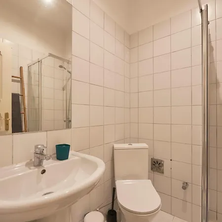 Quarto em Acomodações Particulares Bright Double In A Coliving *